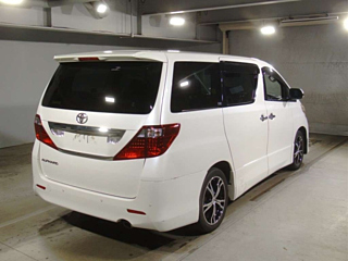 TOYOTA ALPHARD 2010