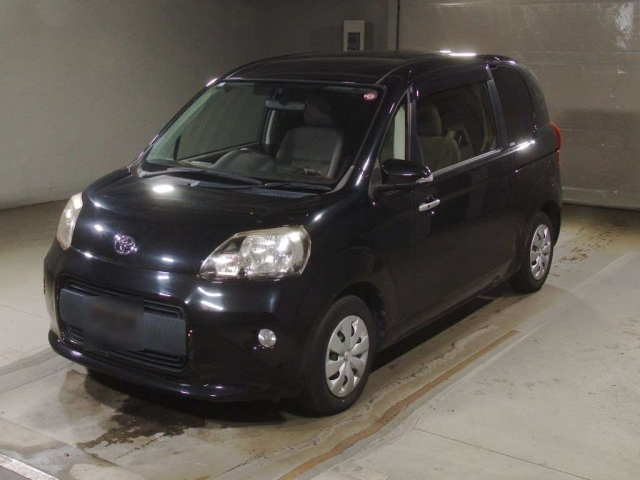 TOYOTA PORTE 2012