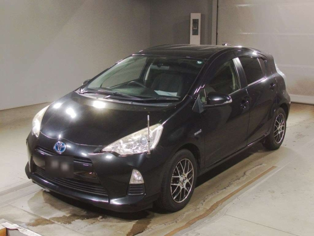 TOYOTA AQUA 2013