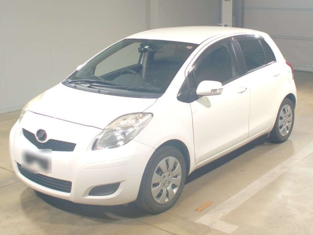 TOYOTA VITZ 2010