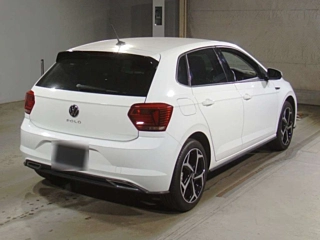 Заказать VOLKSWAGEN POLO