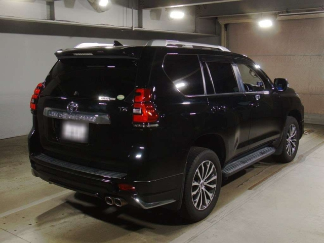 TOYOTA LAND CRUISER PRADO 2018