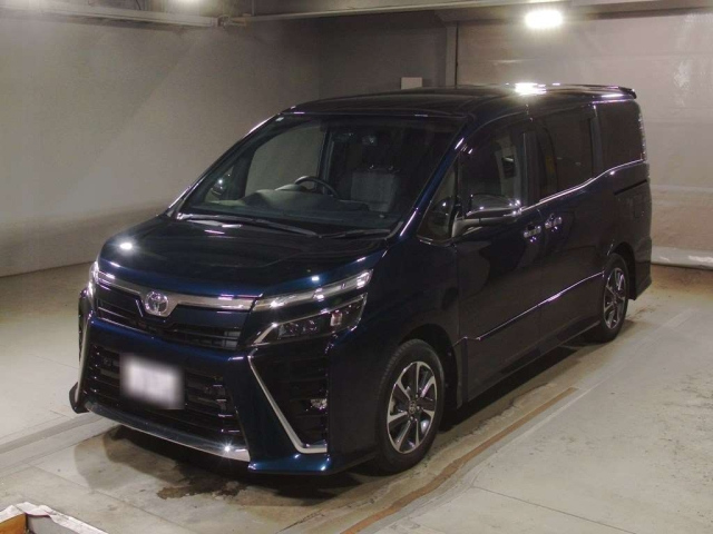 TOYOTA VOXY 2020
