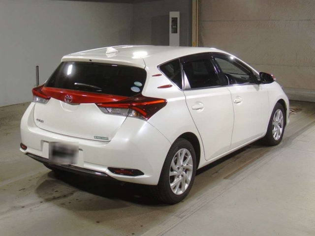 TOYOTA AURIS 2016