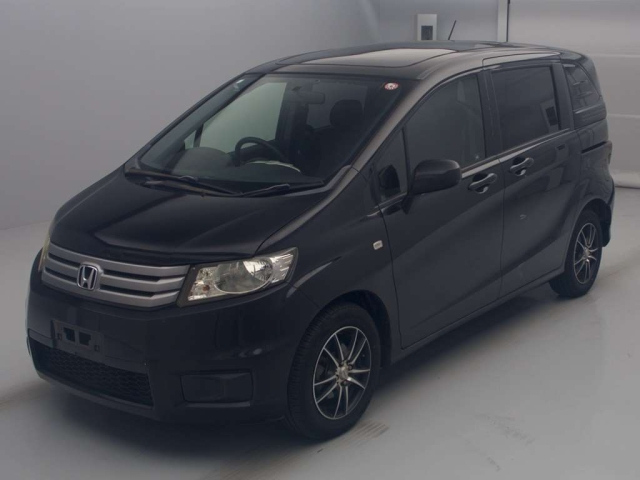 HONDA FREED 2010