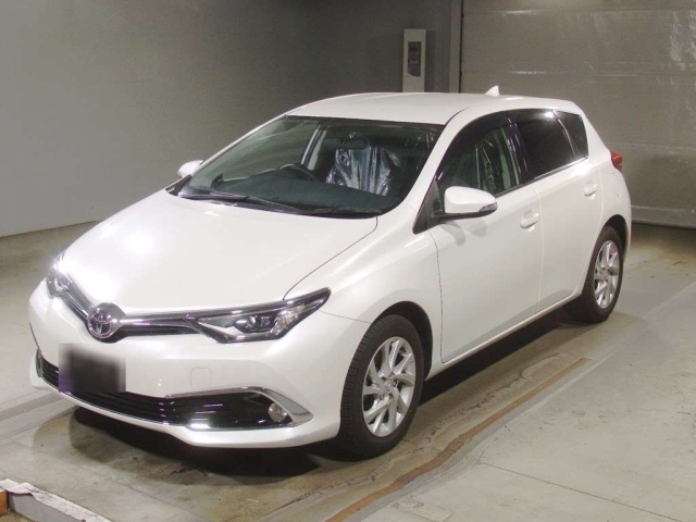 TOYOTA AURIS 2018