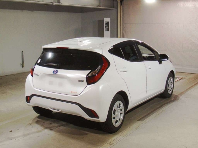 TOYOTA AQUA 2022