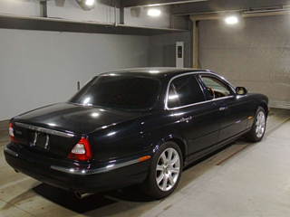 Заказать JAGUAR XJ SERIES