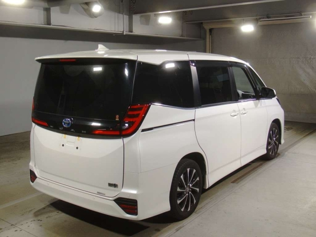 TOYOTA NOAH 2023
