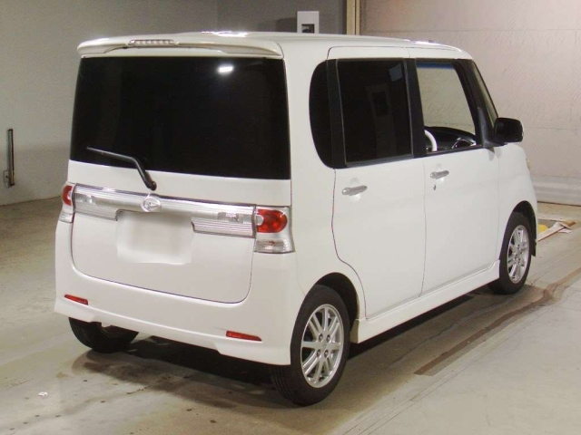 DAIHATSU TANTO 2010