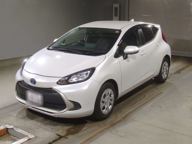 TOYOTA AQUA 2022