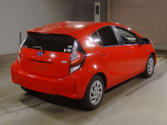 TOYOTA AQUA 2019