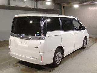 TOYOTA VOXY 2017