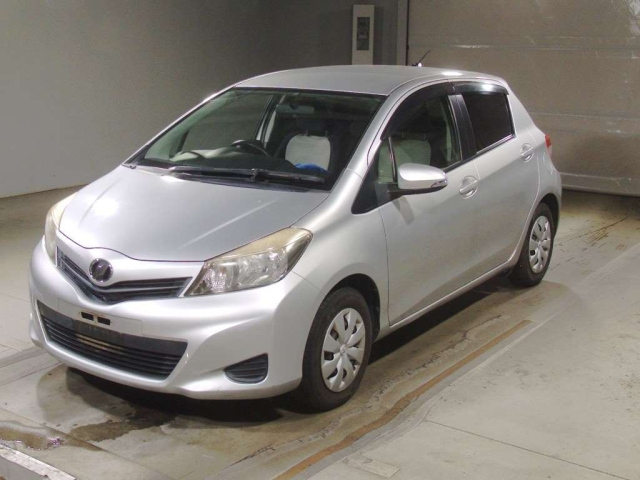 TOYOTA VITZ 2011