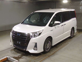 TOYOTA NOAH 2016