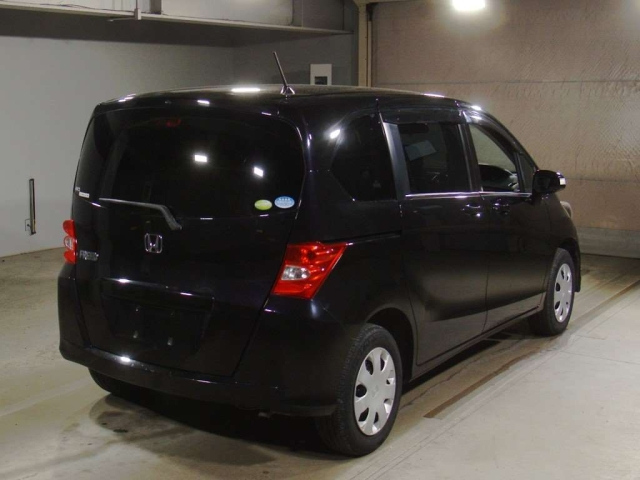 HONDA FREED 2010
