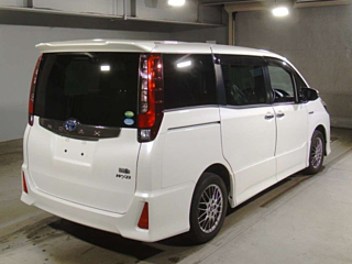 TOYOTA NOAH 2016