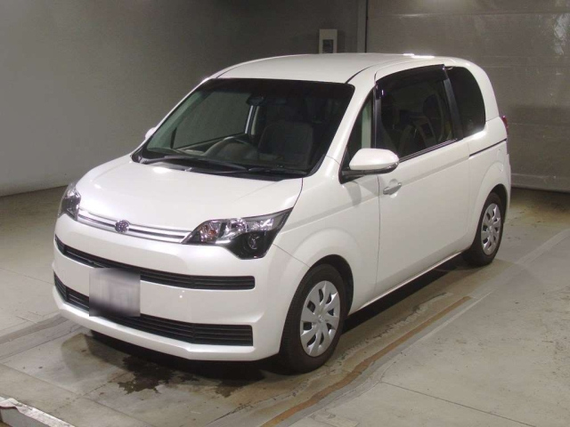 TOYOTA SPADE 2017
