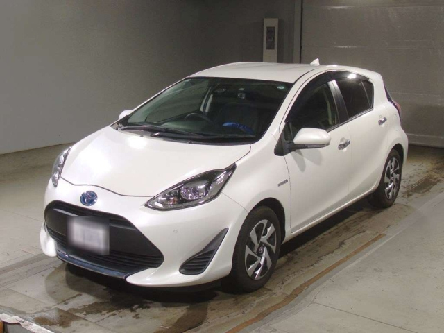 TOYOTA AQUA 2019