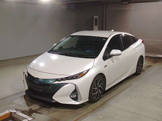 Заказать TOYOTA PRIUS PHV