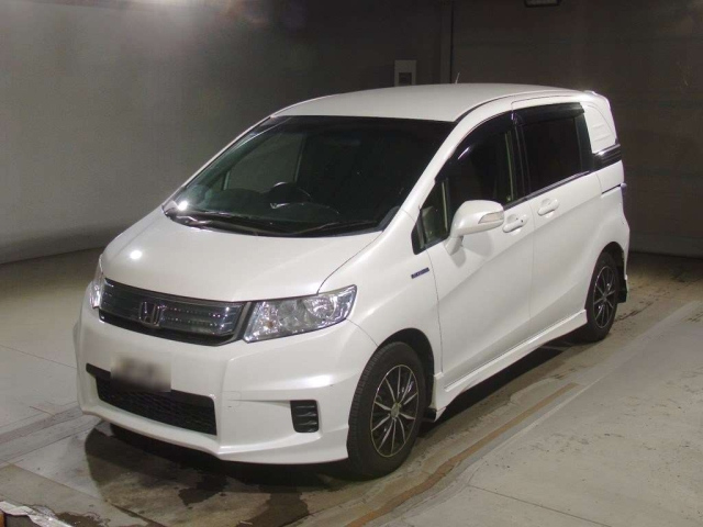 HONDA FREED 2013