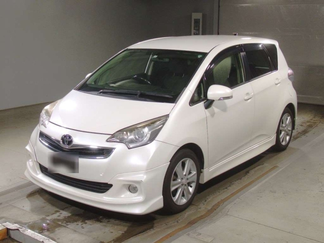 TOYOTA RACTIS 2014