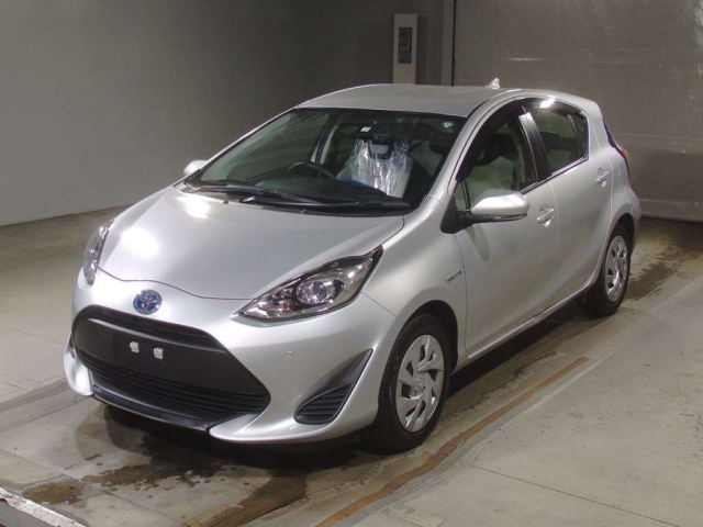 TOYOTA AQUA 2020