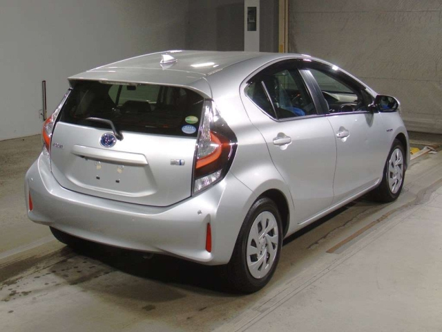 TOYOTA AQUA 2020