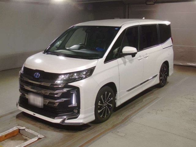 TOYOTA NOAH 2022