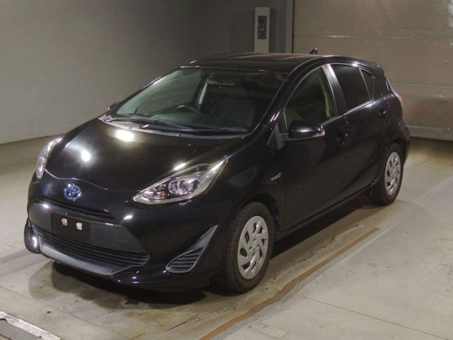 TOYOTA AQUA 2019