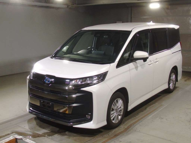TOYOTA NOAH 2022