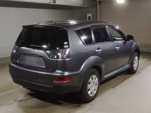 MITSUBISHI OUTLANDER 2011