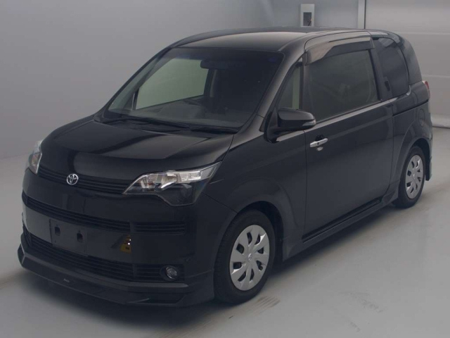 TOYOTA SPADE 2012