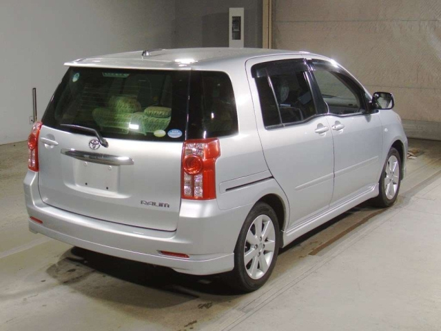 TOYOTA RAUM 2009