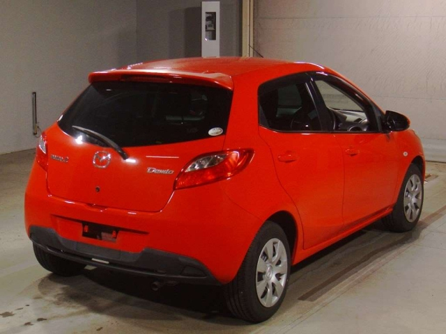 MAZDA DEMIO 2010