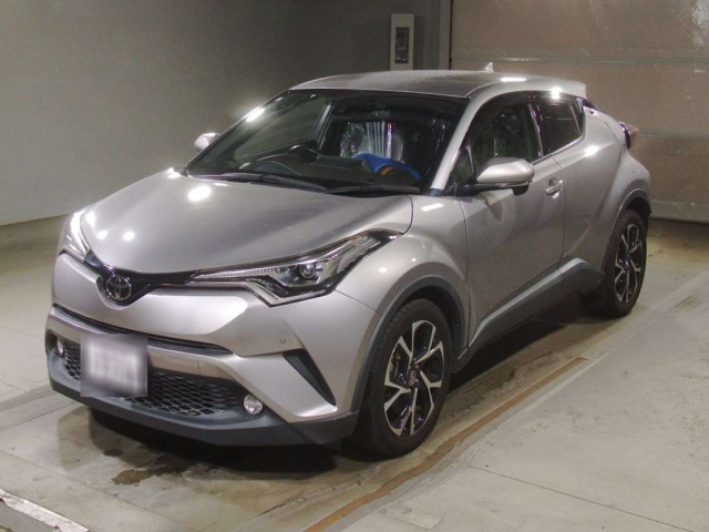 TOYOTA C-HR 2017
