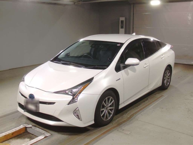 TOYOTA PRIUS 2018