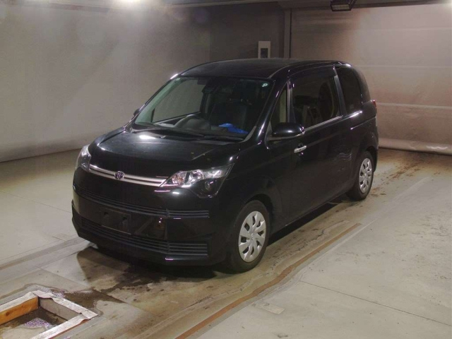 TOYOTA SPADE 2016