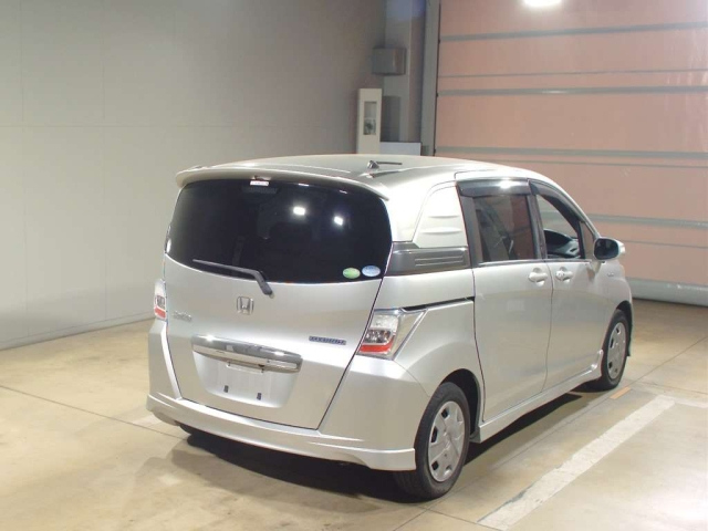 HONDA FREED 2012
