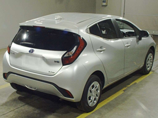 TOYOTA AQUA 2022
