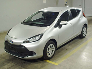 TOYOTA AQUA 2022