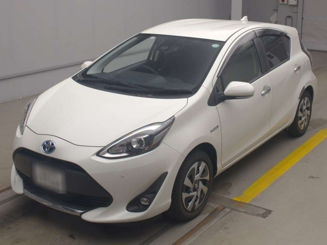TOYOTA AQUA 2019