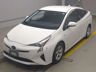 TOYOTA PRIUS 2016