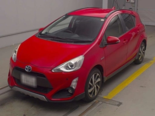 TOYOTA AQUA 2016