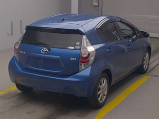 TOYOTA AQUA 2012
