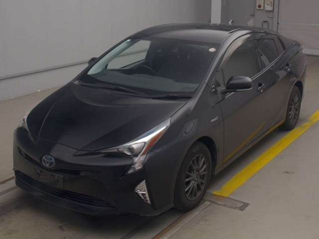TOYOTA PRIUS 2018