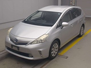 TOYOTA PRIUS ALPHA 2013