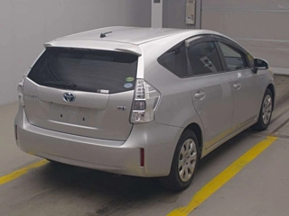 TOYOTA PRIUS ALPHA 2013
