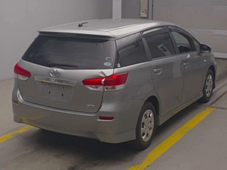 TOYOTA WISH 2010
