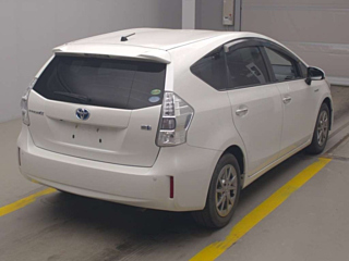 TOYOTA PRIUS ALPHA 2013